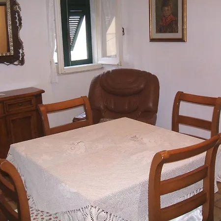 Appartement Casa Vittoria Borgo Rotondo Varese Ligure